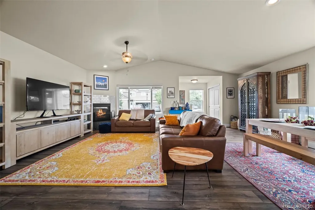 5545 Drake Way Longmont CO 80504