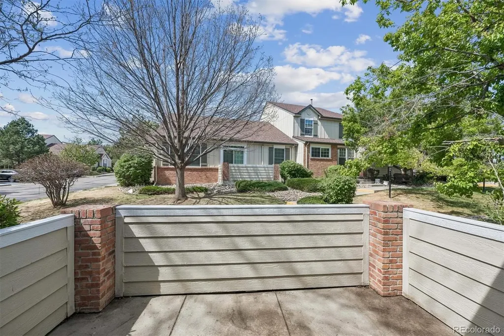 847 S Evanston Circle Aurora CO 80012