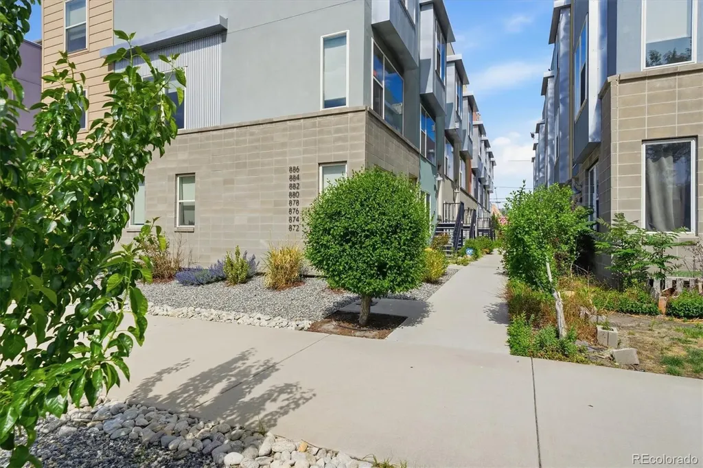 878 Kalamath Street Denver CO 80204