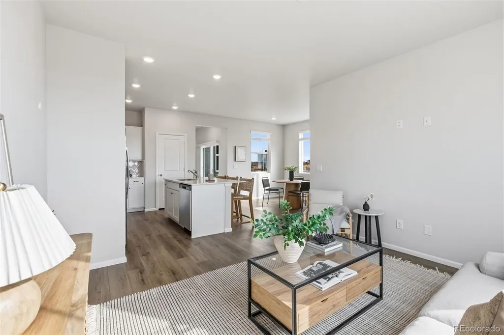 5422 N Denali Boulevard Aurora CO 80019