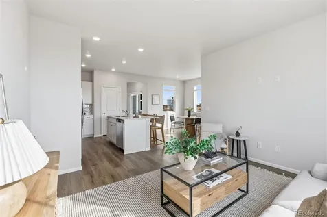 5422 N Denali Boulevard Aurora CO 80019