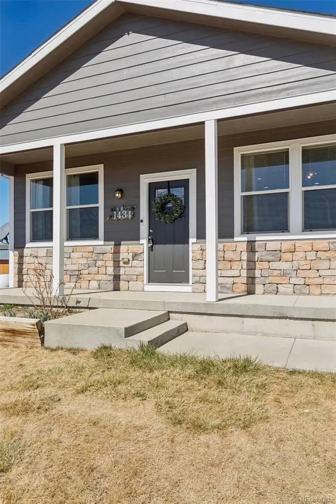 1434 4th Court Deer Trail CO 80105