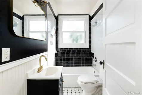 1580 Dallas Street Aurora CO 80010