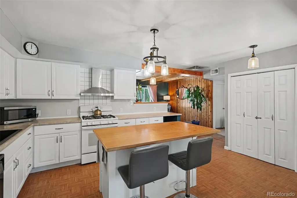1830 S Stuart Street Denver CO 80219