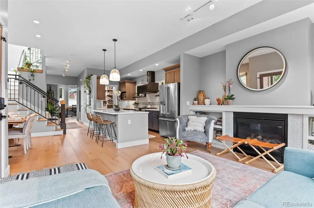 2880 Curtis Street Denver CO 80205