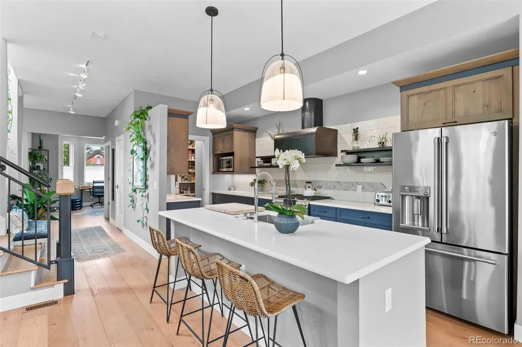 2880 Curtis Street Denver CO 80205