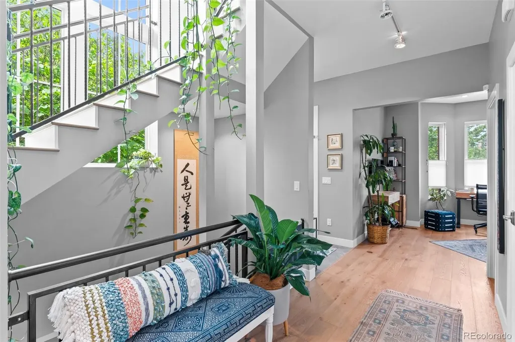 2880 Curtis Street Denver CO 80205