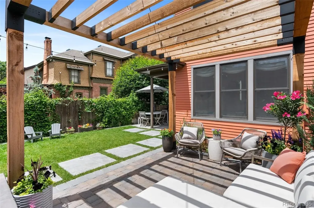 2880 Curtis Street Denver CO 80205