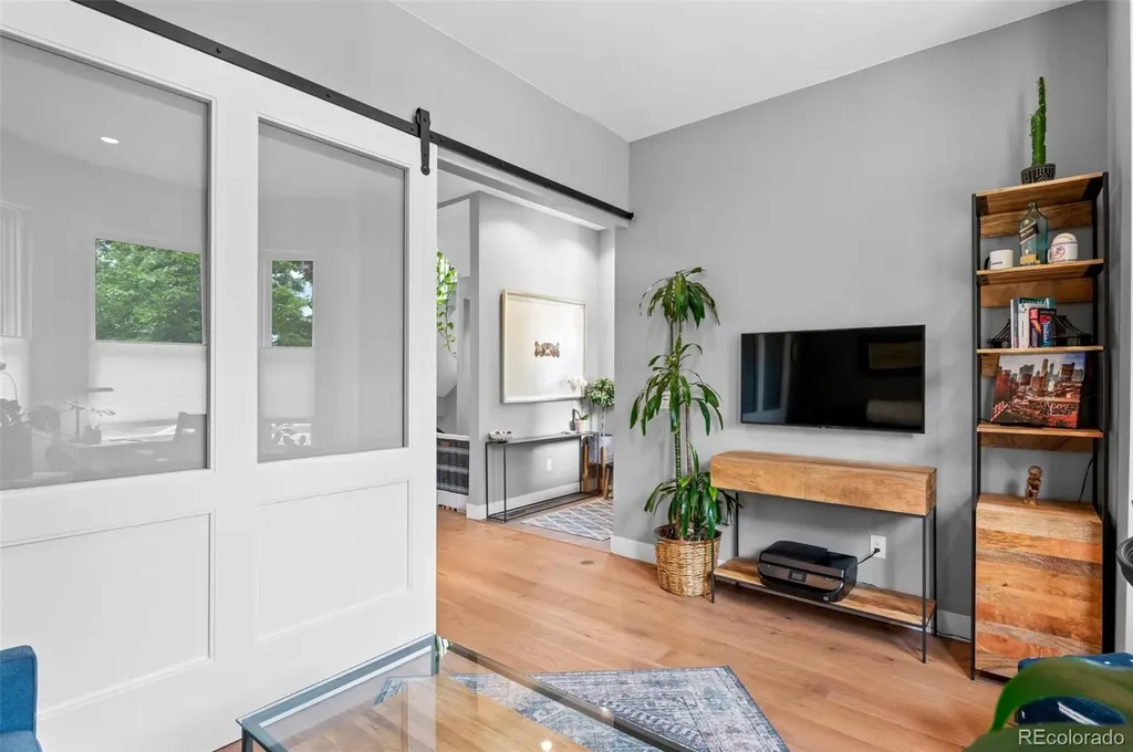 2880 Curtis Street Denver CO 80205