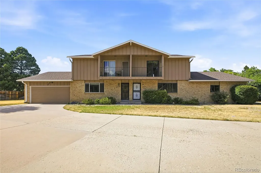 Lakewood CO, 243 Vance Street