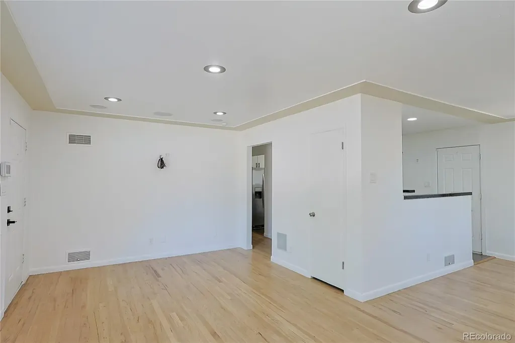 5740 S Fox Street Littleton CO 80120