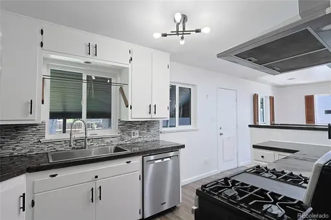 5740 S Fox Street Littleton CO 80120