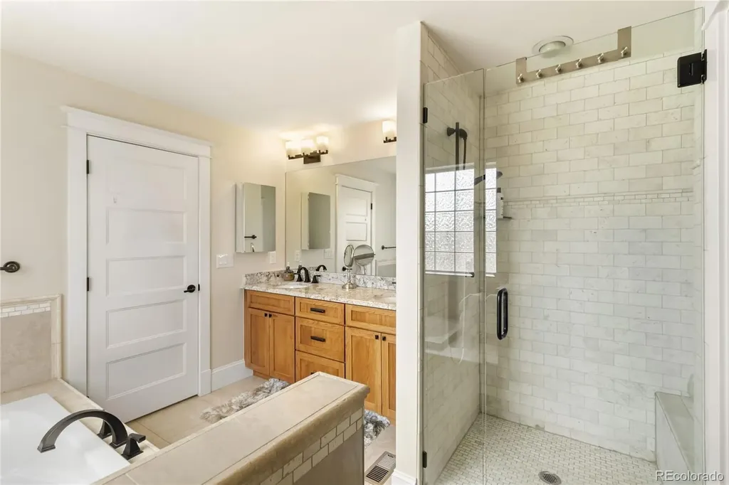 1901 S Logan Street Denver CO 80210
