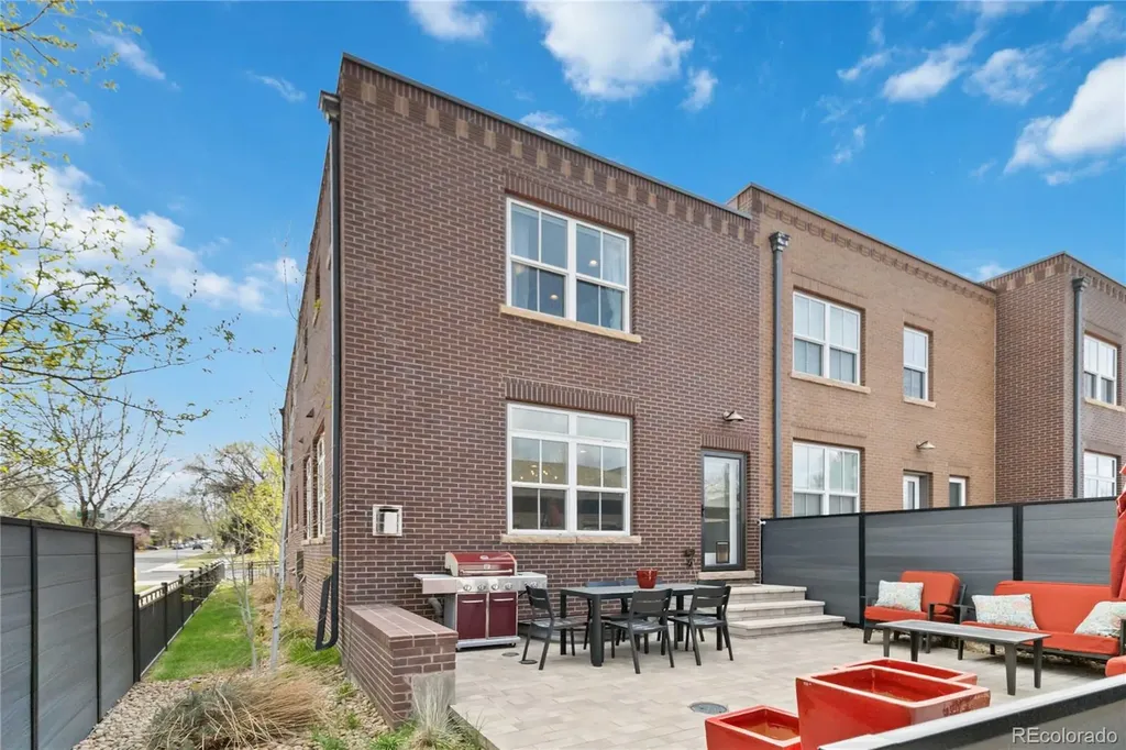 1901 S Logan Street Denver CO 80210