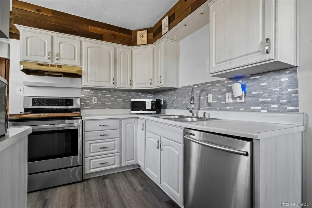 9411 Lilly Court Thornton CO 80229