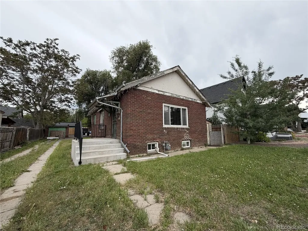 2418 W 38th Avenue Denver CO 80211