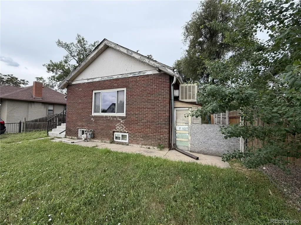 2418 W 38th Avenue Denver CO 80211
