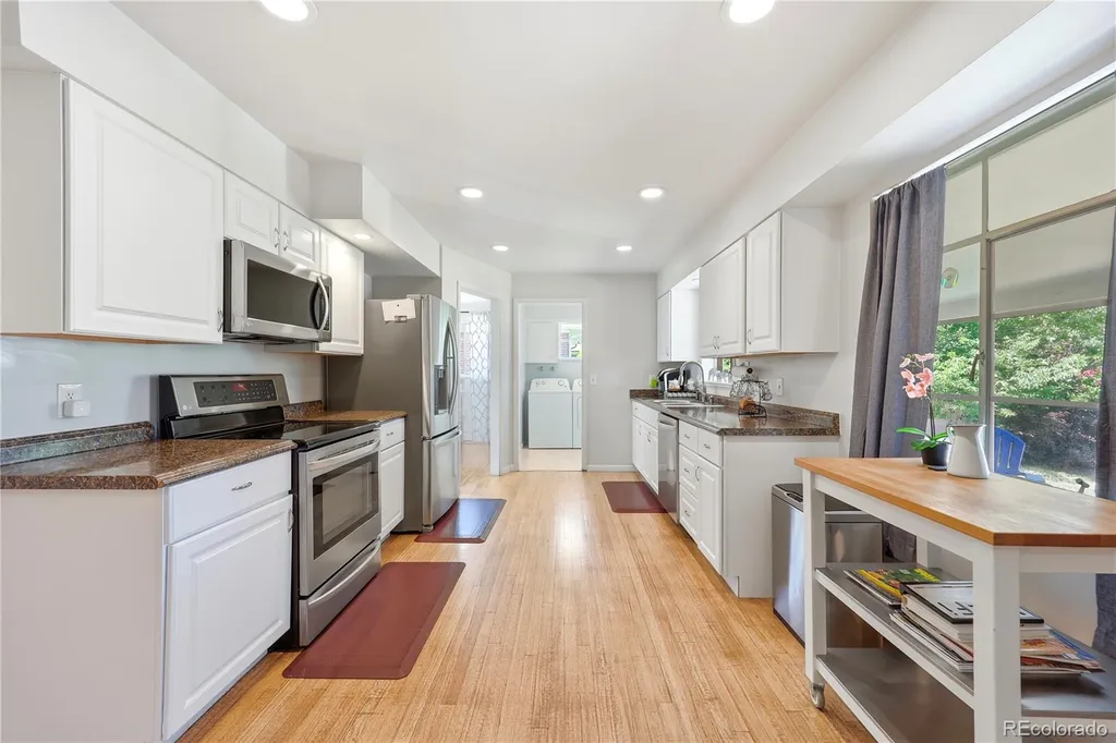 361 Newark Street Aurora CO 80010
