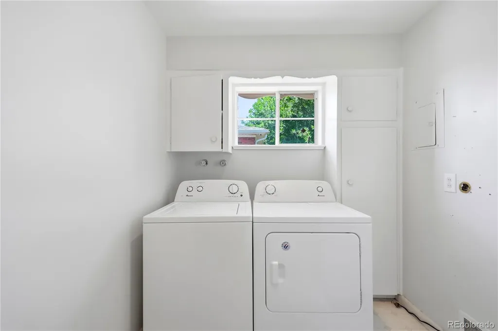 361 Newark Street Aurora CO 80010
