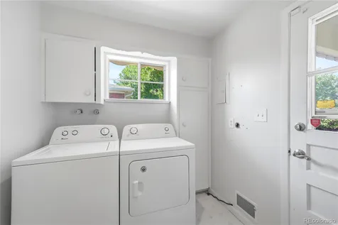 361 Newark Street Aurora CO 80010