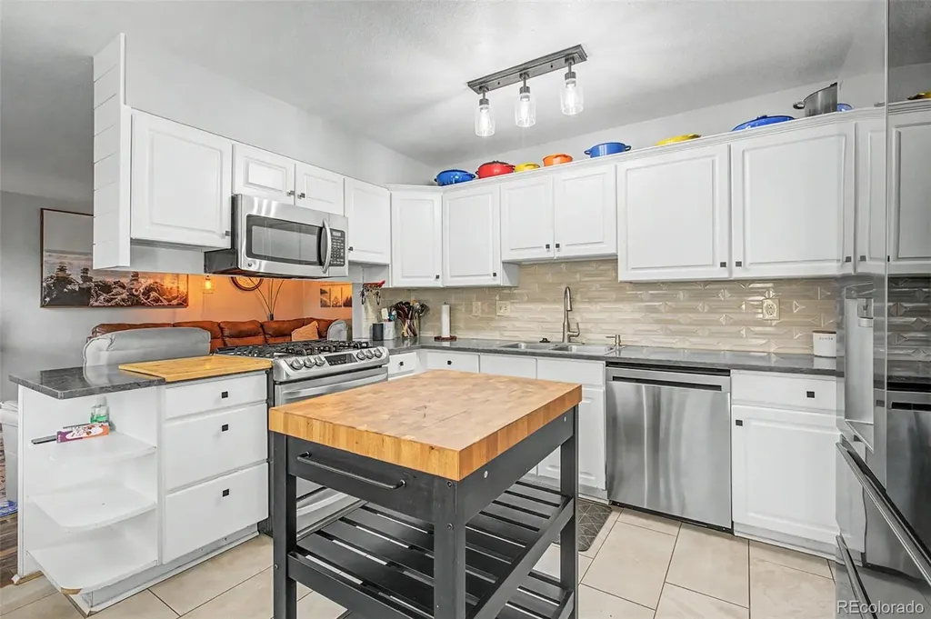 15137 E Nassau Avenue Aurora CO 80014