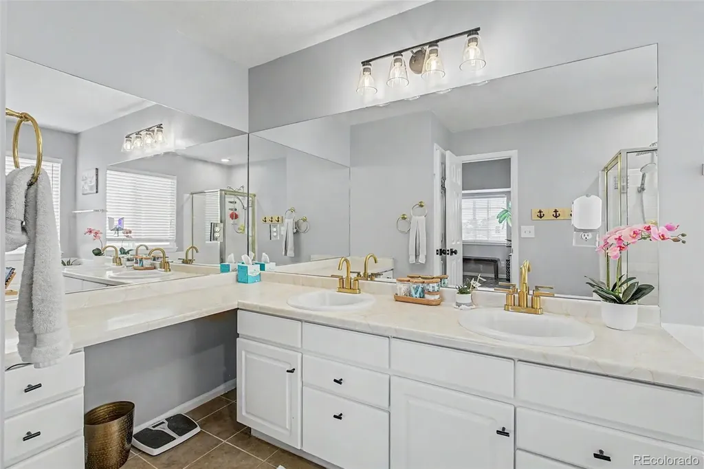 15137 E Nassau Avenue Aurora CO 80014