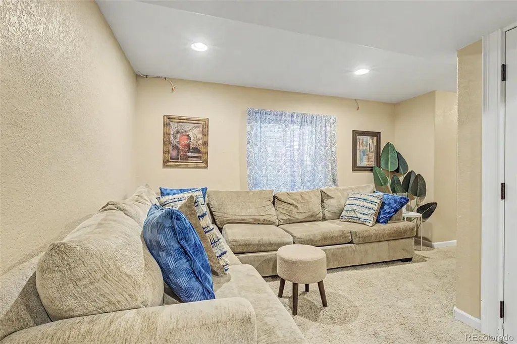 15137 E Nassau Avenue Aurora CO 80014