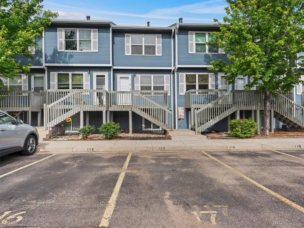 1894 Oakcrest Circle Castle Rock CO 80104