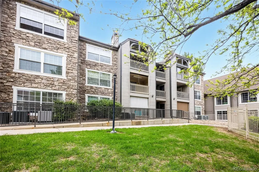 9212 E Arbor Circle Englewood CO 80111