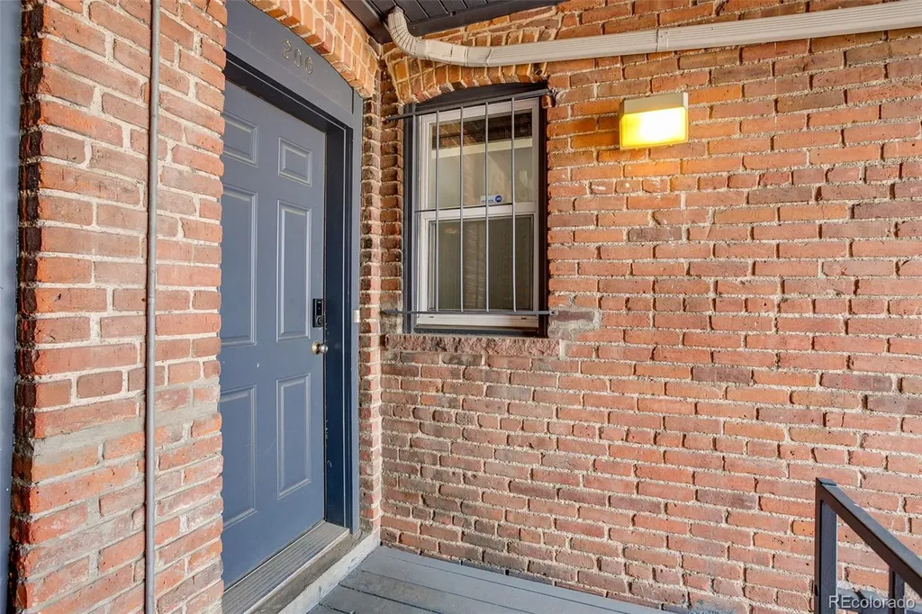 2306 Glenarm Denver CO 80205