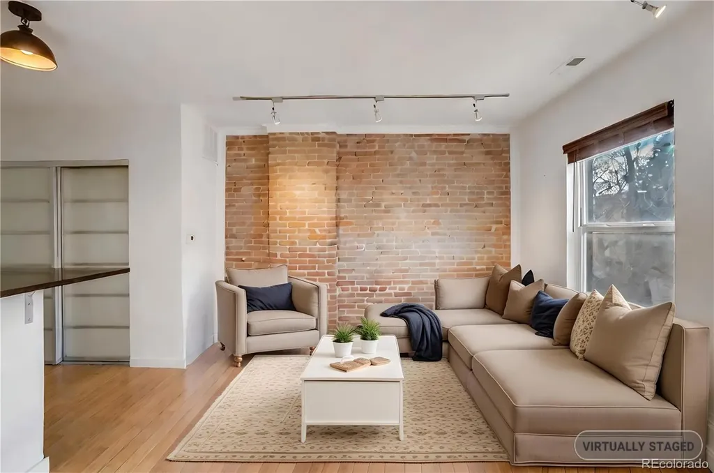2306 Glenarm Denver CO 80205