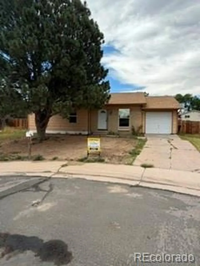 9748 Clayton Circle Denver CO 80229