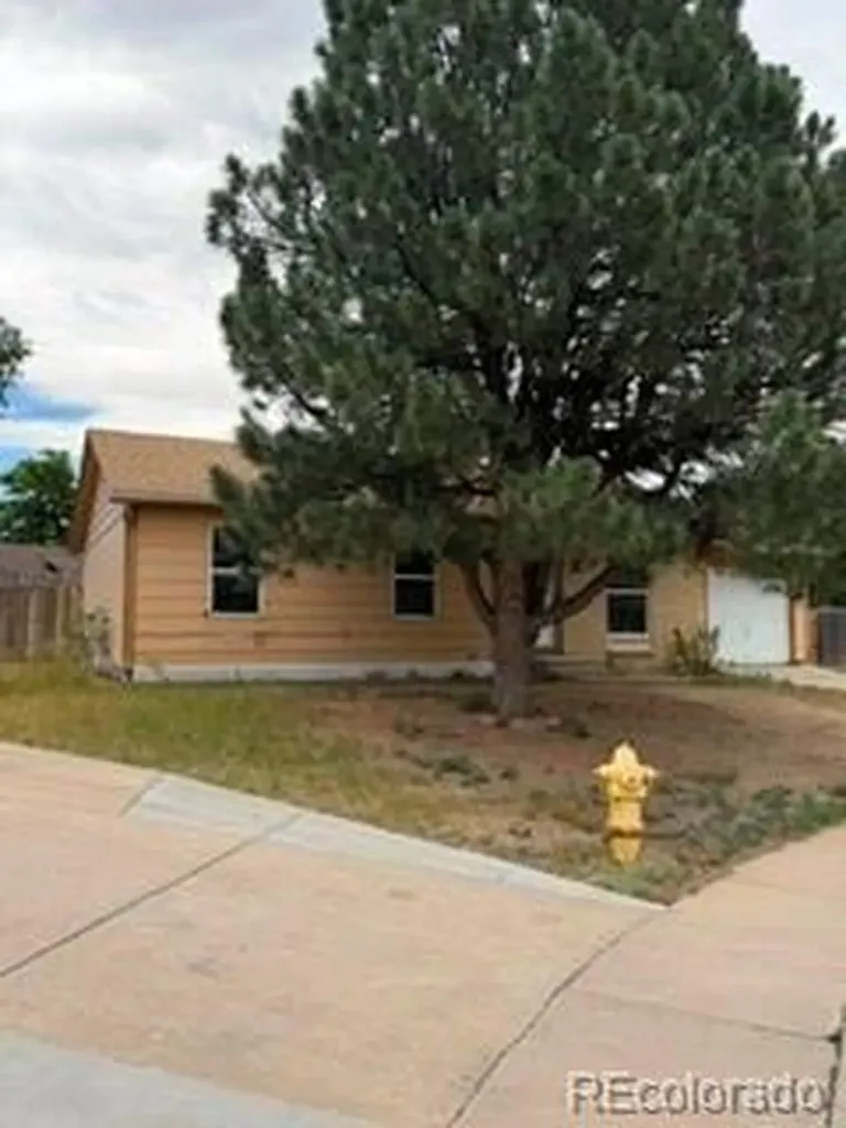 9748 Clayton Circle Denver CO 80229