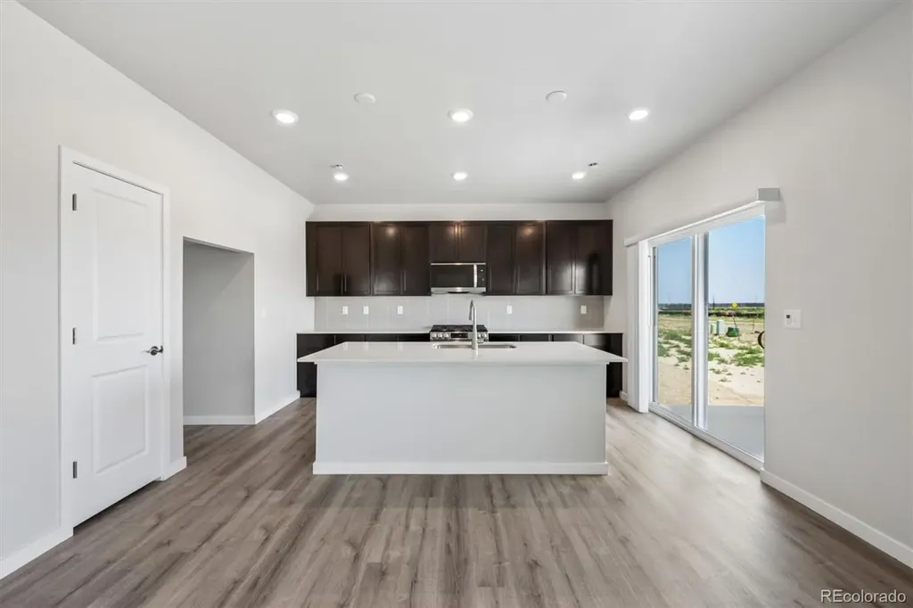 9394 Danube Street Commerce City CO 80022