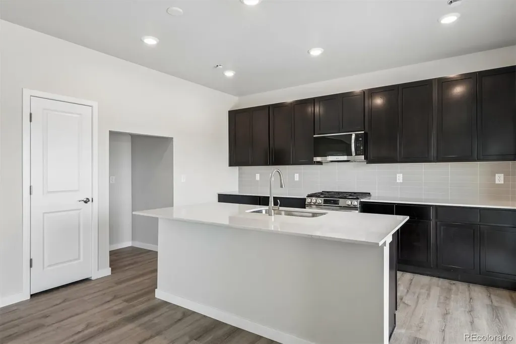 9394 Danube Street Commerce City CO 80022