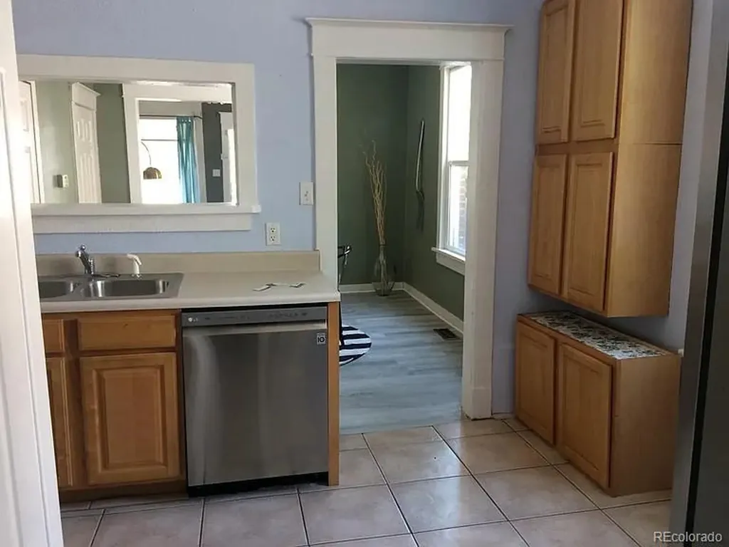 3436 Lawrence Street Denver CO 80205