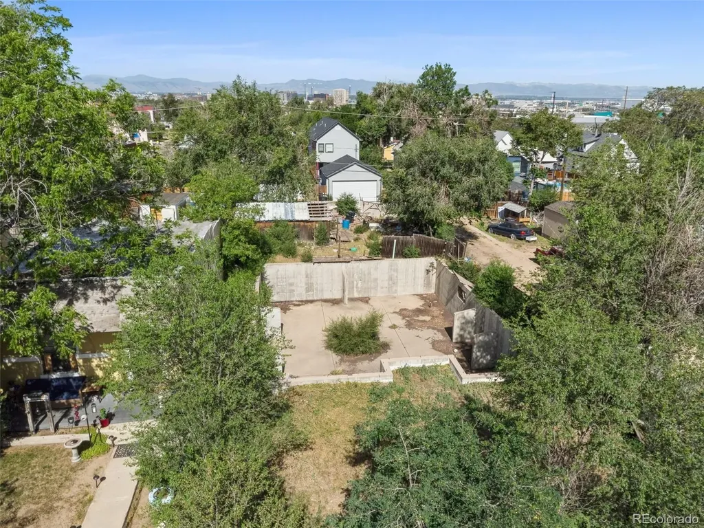 3815 N Madison Street Denver CO 80205
