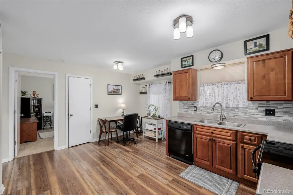 16102 E Radcliff Place Aurora CO 80015