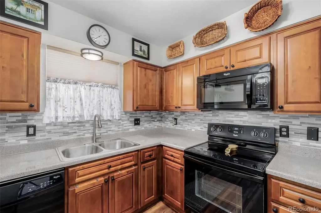 16102 E Radcliff Place Aurora CO 80015