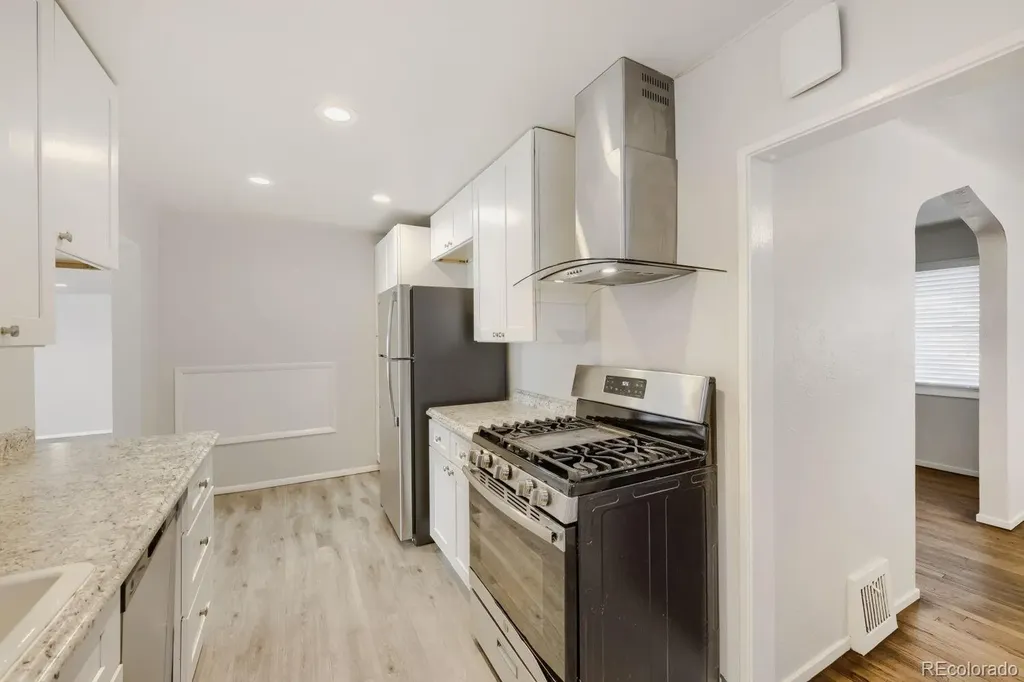 5166 Eliot Street Denver CO 80221