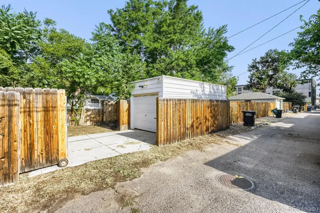 5166 Eliot Street Denver CO 80221