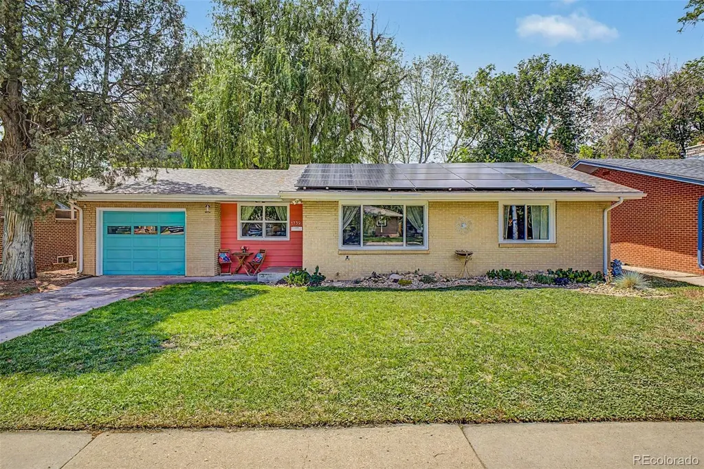 1739 Collyer Street Longmont CO 80501