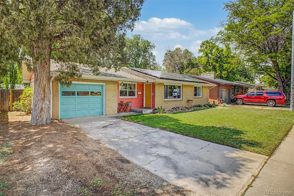 1739 Collyer Street Longmont CO 80501