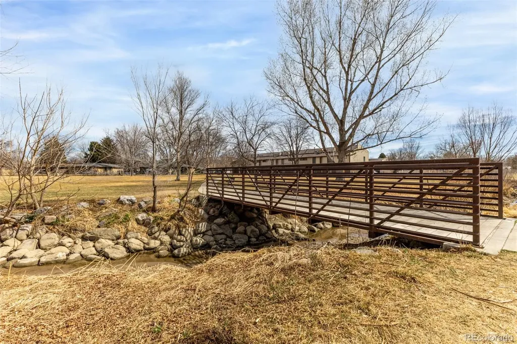 1739 Collyer Street Longmont CO 80501