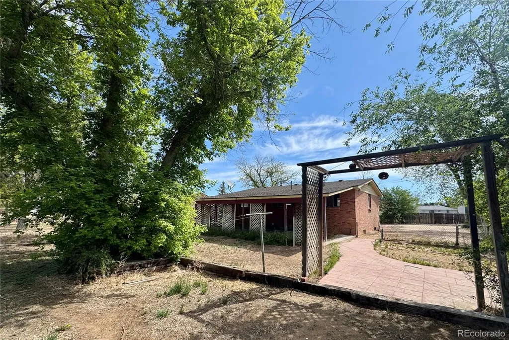 755 S Park Avenue Fort Lupton CO 80621