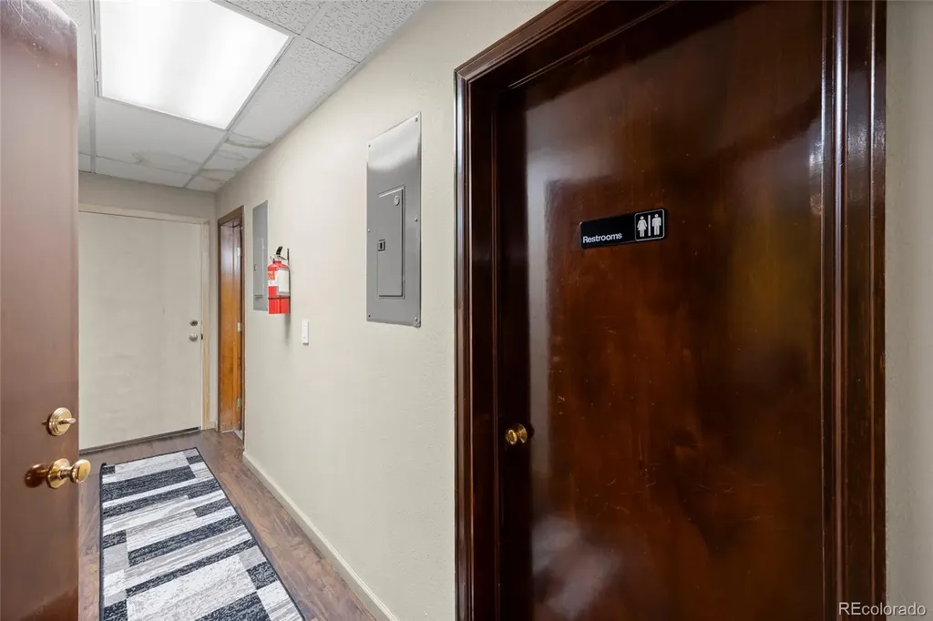 1181 S Parker Road Denver CO 80231