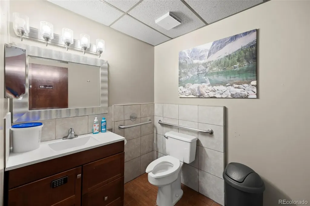 1181 S Parker Road Denver CO 80231