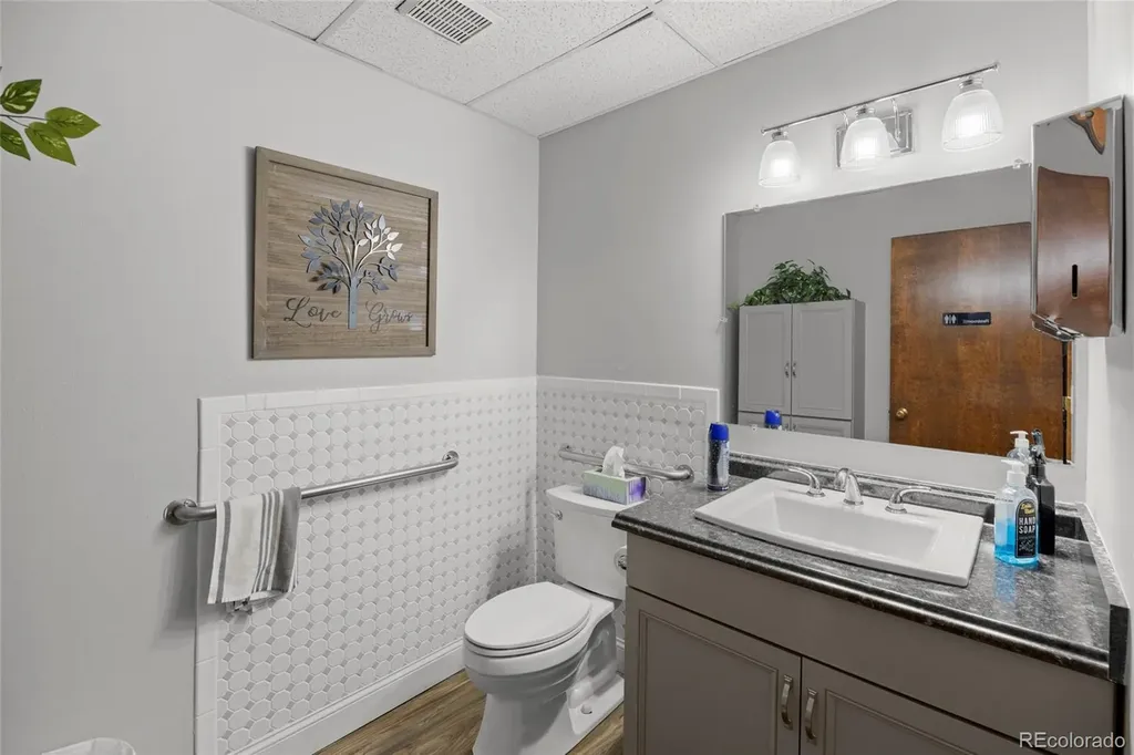 1181 S Parker Road Denver CO 80231