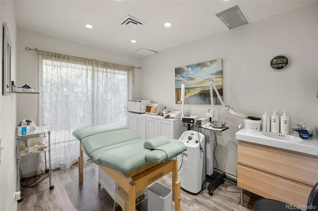 1181 S Parker Road Denver CO 80231