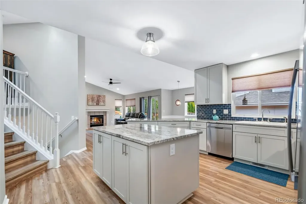 812 Brookside Drive Longmont CO 80504